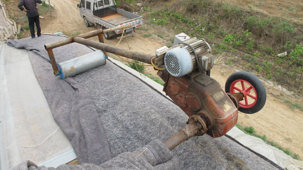 卷簾機(jī)防風(fēng).jpg